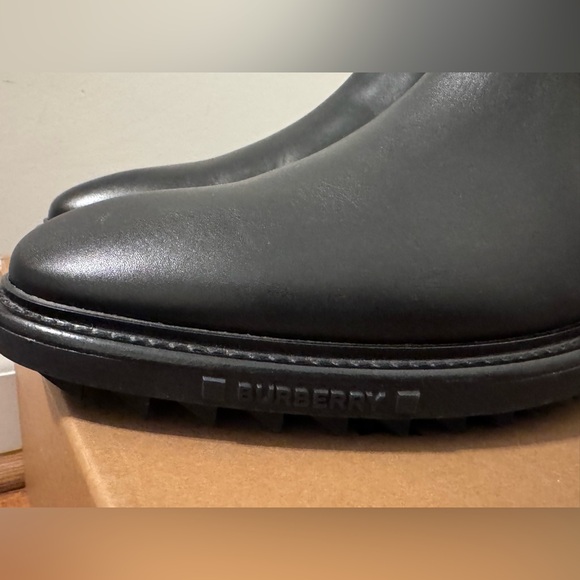 Burberry Vintage Check Detail  Leather Chelsea￼Boote Size US9/42 - Picture 14 of 16